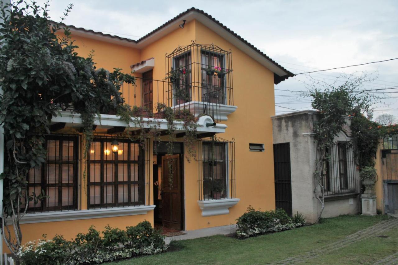 Villas Santa Ana-Ricardo Antigua Exterior photo